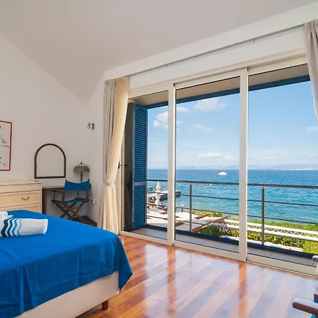 Amazing Home In Supetar Hébergement de vacances *